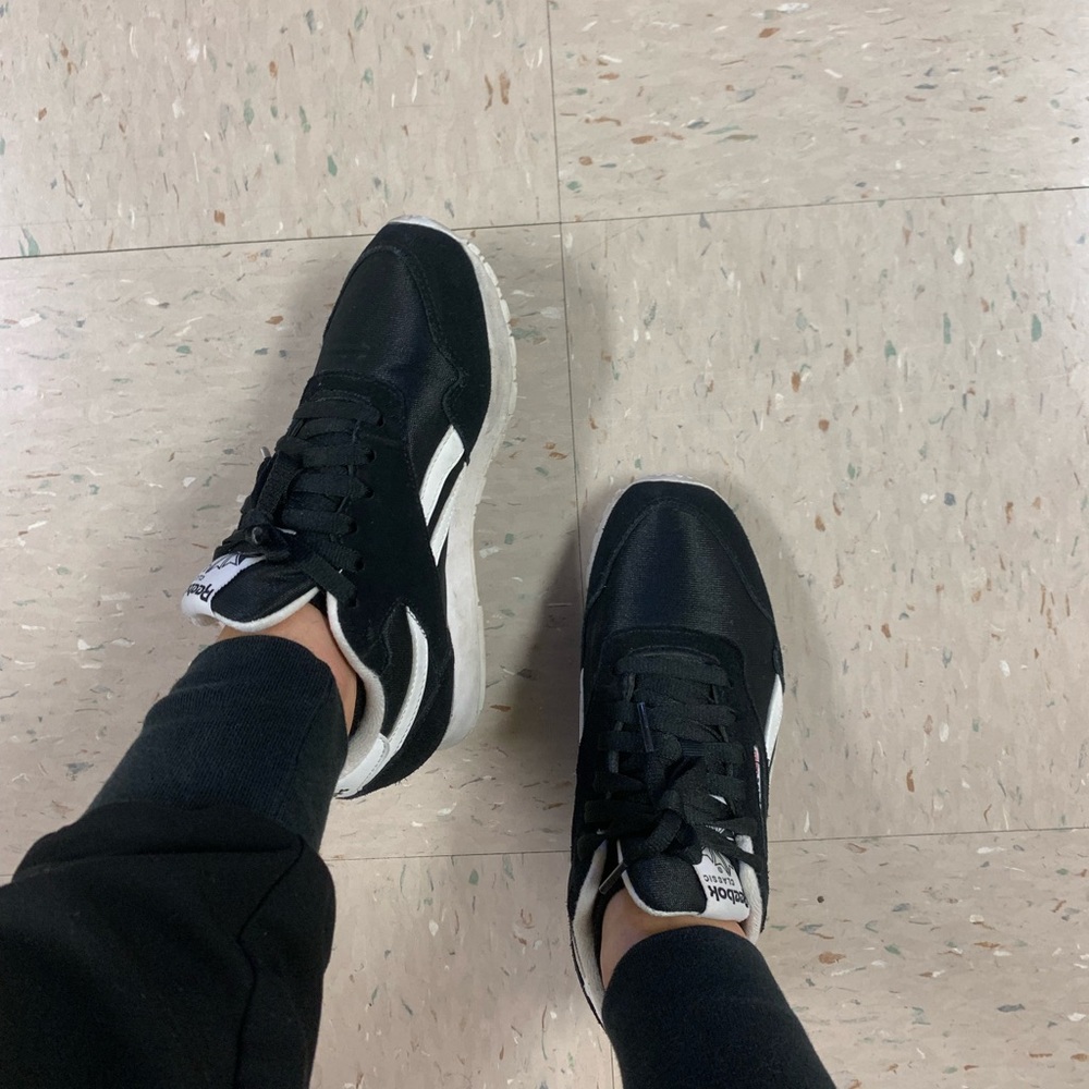Reebok’s size 6
